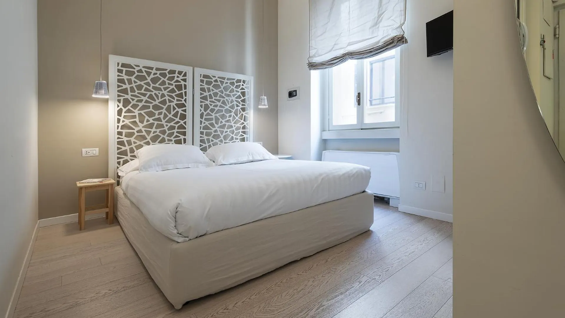 Fifty Eight Suite Milan Repubblica 0*,  Italia
